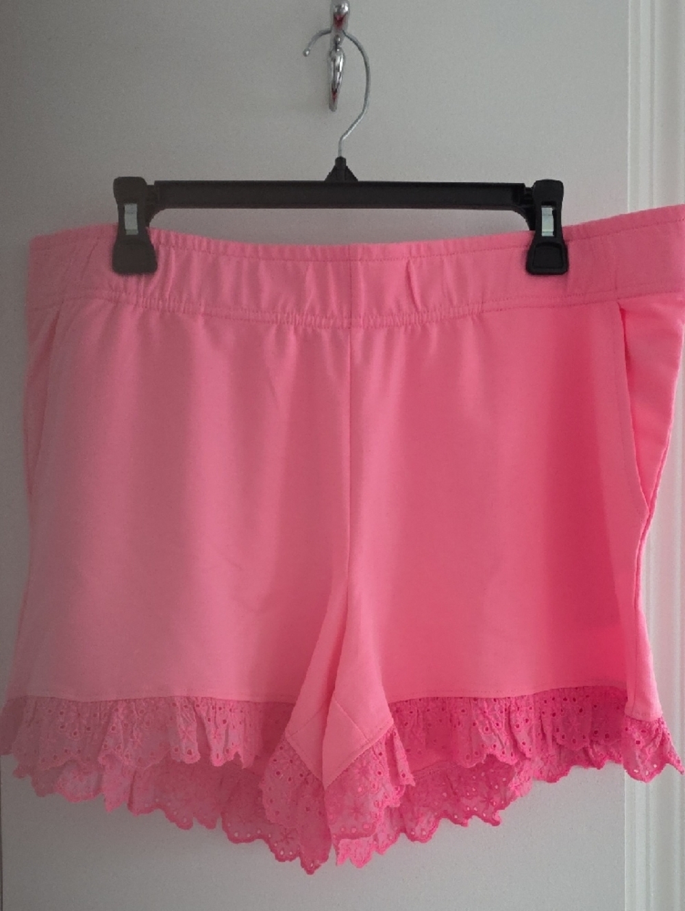 Lilly Pulitzer NWT Pink Ruffle Eyelet Shorts - Picture 9 of 9